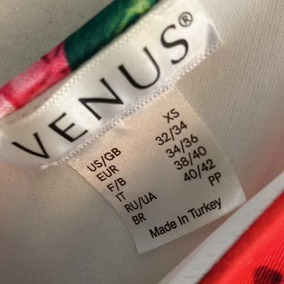 Venus dress size XS gorgeous! - Picture 8 of 16